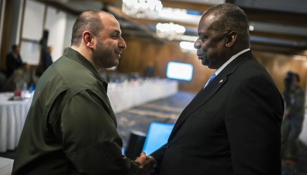 Фото міністрів оборони України і США